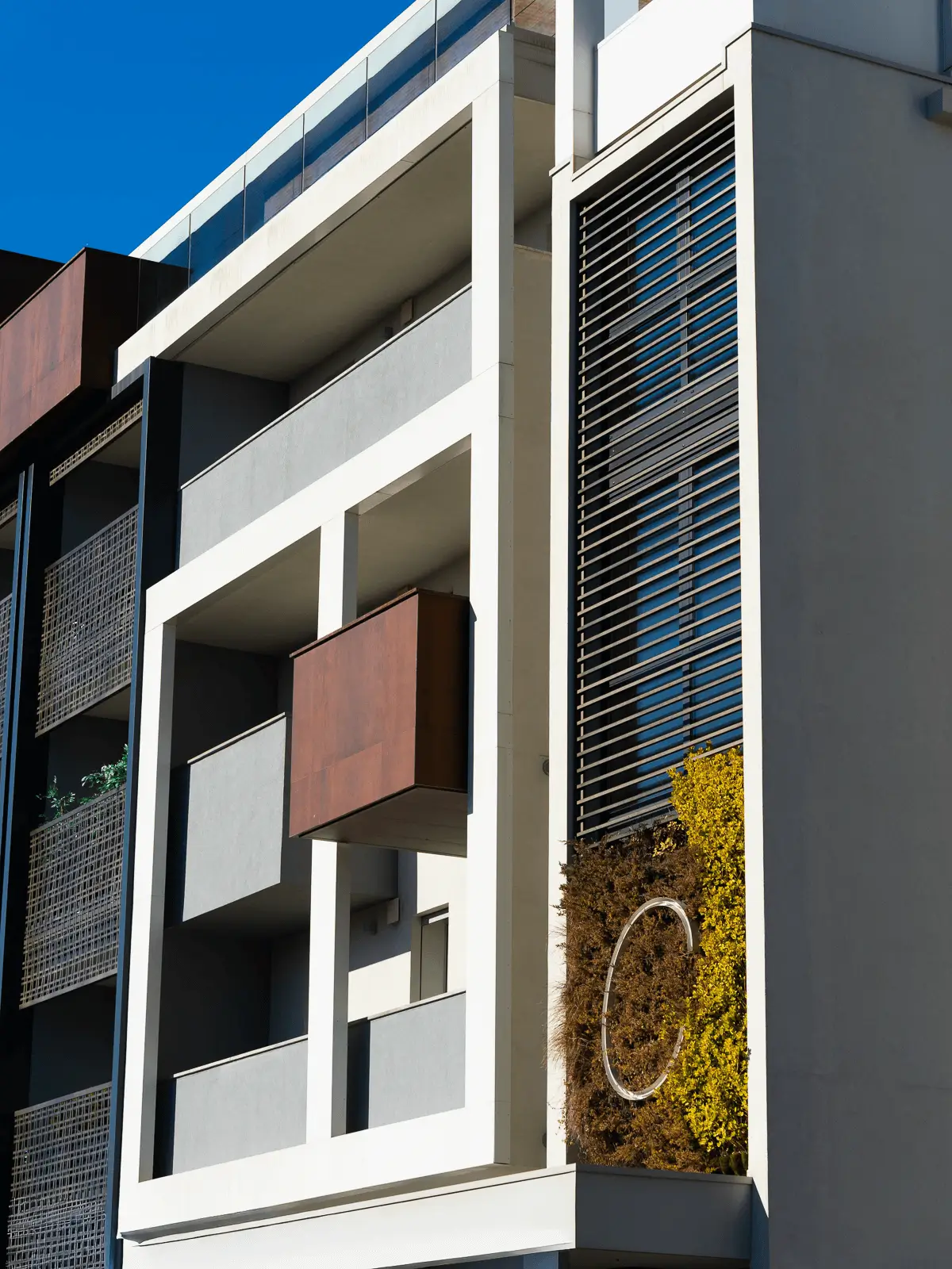 residenziale-eden-verticale01