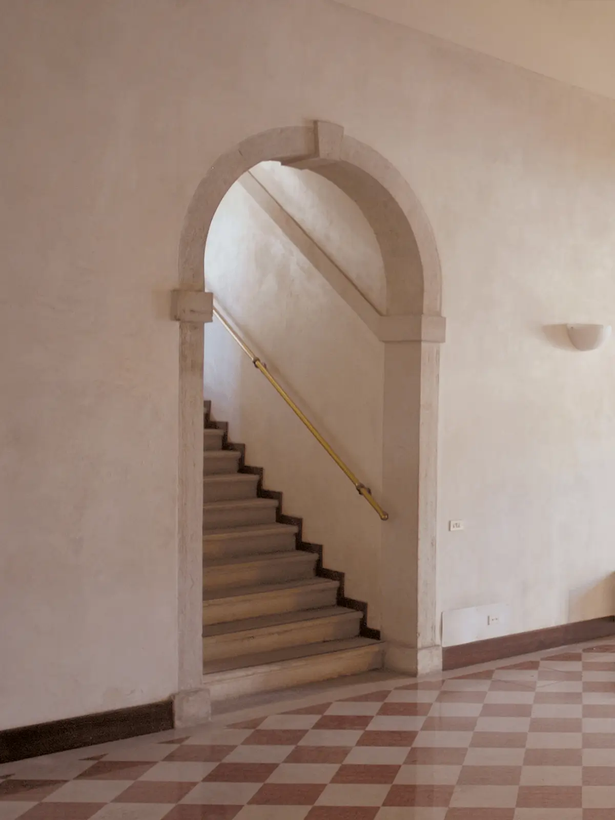 restauri-ca_ rinaldi-verticale01